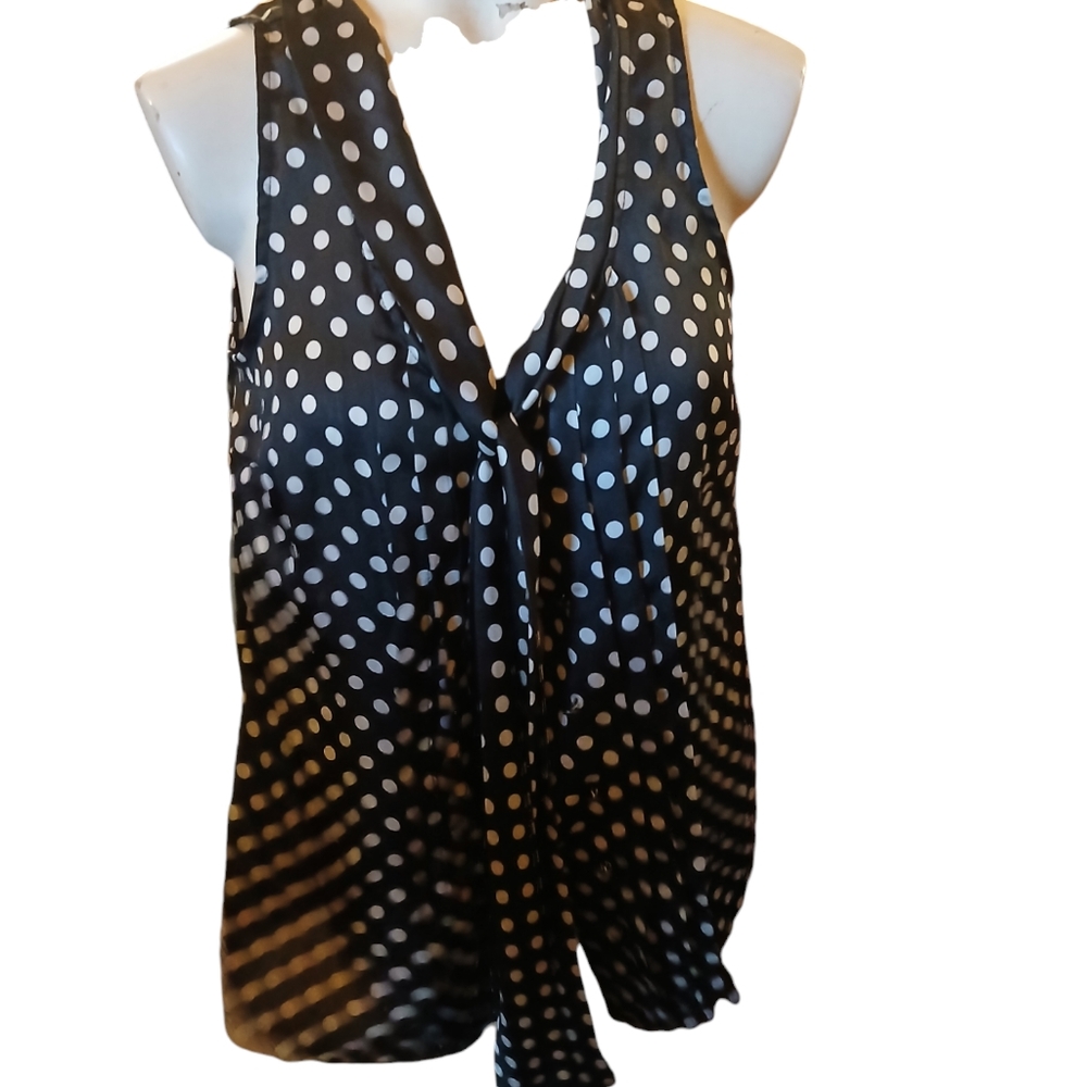 White house black house sleevles blouse